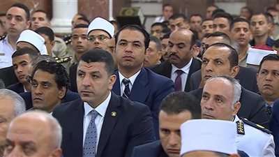بحضور الرئيس السيسي .. رائد الأعمال علي سالم يؤدي صلاة العيد بـ«الرحمن الرحيم»