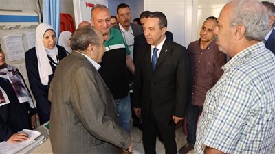 محافظ المنوفية يحيل 7 من العاملين بمستشفي منوف للتحقيق لتغيبهم عن العمل