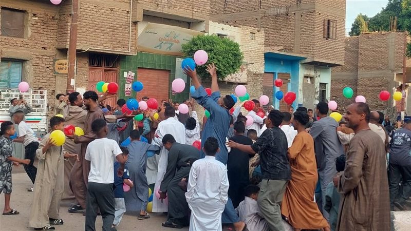 بالونات وفرحة العيد
