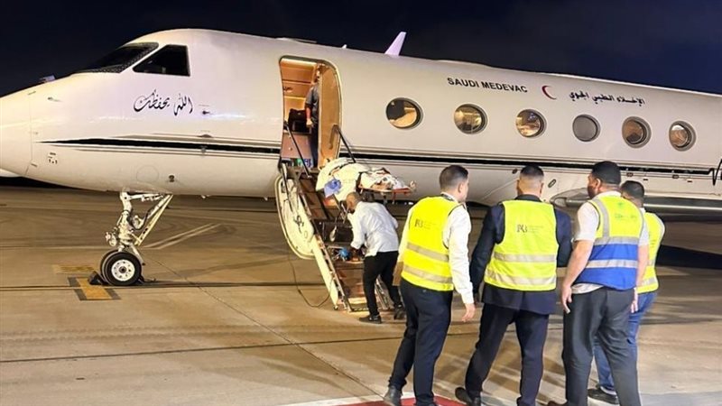 إجلاء 3 سعوديين مرضى