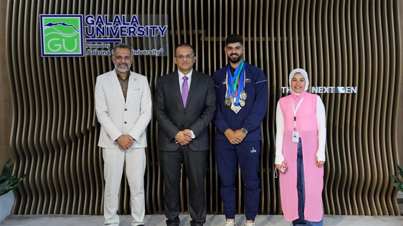 طالب جامعة الجلالة