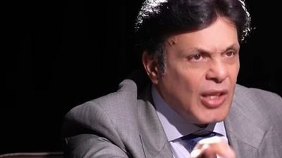محمد حمودة: الرئيس مبارك كان مصمماً على البقاء في السلطة.. كان يرفض التوريث