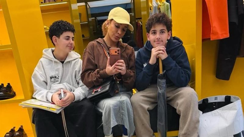 أصالة وأولادها
