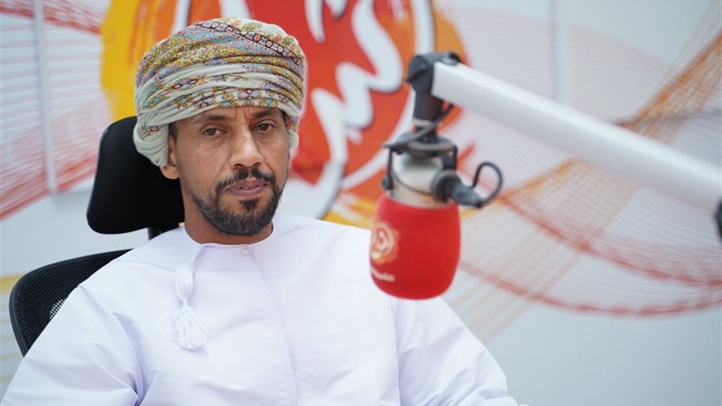 الأكاديمي العماني