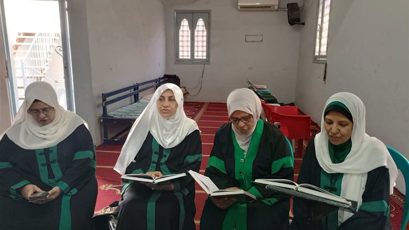 واعظات الأقصر