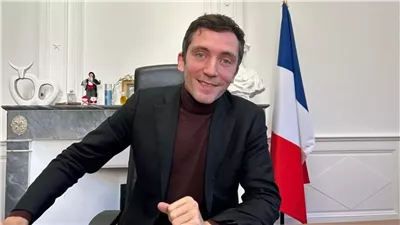 جوليان سانشيز..  من هو