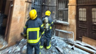 إنقاذ منطقة الدرب الأحمر من كارثة عقب اخماد حريق في وحدة تكييف