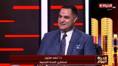 احمد هارون يحذر من 
