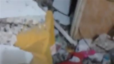 منزل متصدع بالزرقا في دمياط يهدد أسرة أرملة لا تملك مأوى بديلا