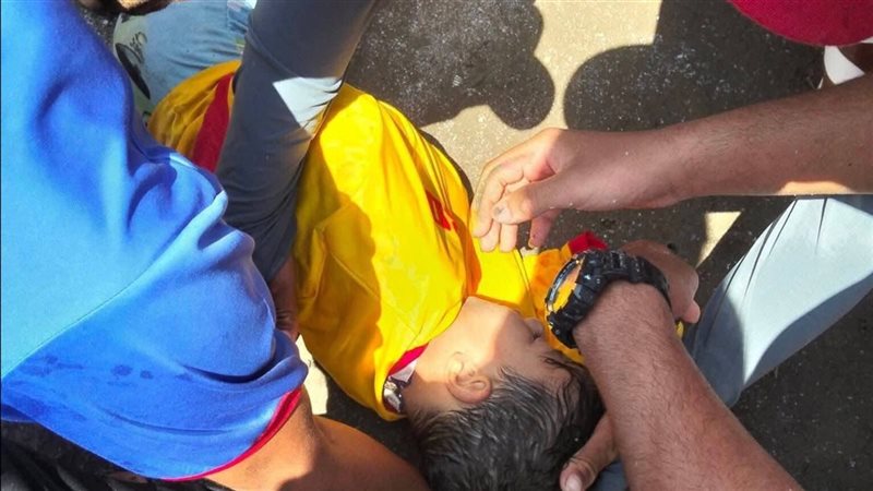 إنقاذ طفل من الغرق