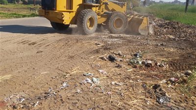 محافظ قنا يوجه بتكثيف حملات النظافة.. ورفع 64 طن مخلفات بمركز الوقف