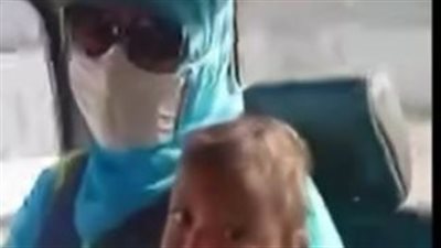 بتقولي ولد وفي حلق في ودنها.. الأمن يفحص فيديو مزاعم خطف صغيرة داخل ميكروباص
