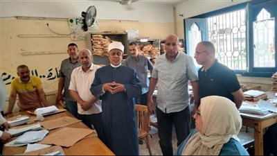 رئيس قطاع المعاهد يتفقد كنترول الشهادة الإعدادية بمعهد المنطقة الثامنة
