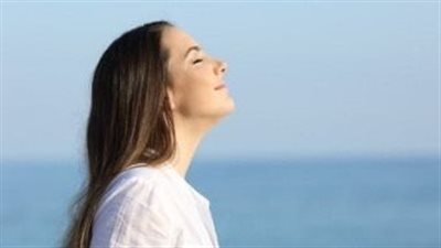 أهمها المعاملة بالمثل.. دراسة حديثة تكشف سمات تحقيق السعادة 