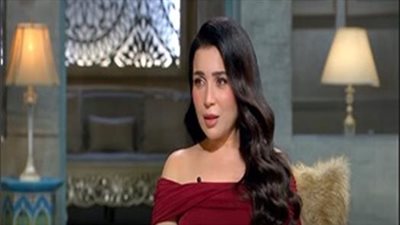 جالي فيروس في المعدة.. مي عز الدين تكشف تفاصيل وعكتها الصحية