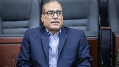مصطفى عزام: فيفا يراجع مصروفات اتحاد الكرة 3 مرات سنويًا.