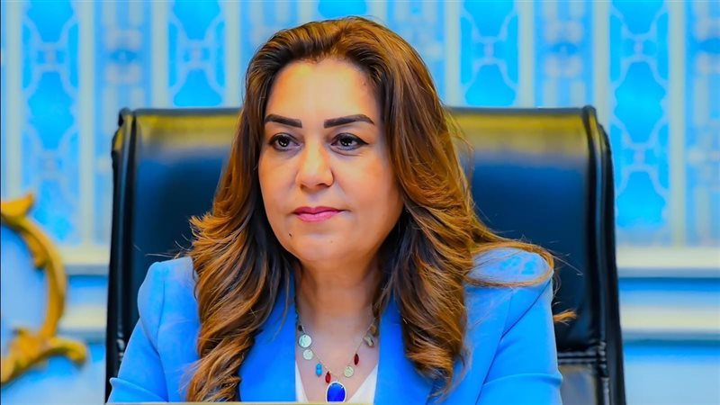 منال عوض 