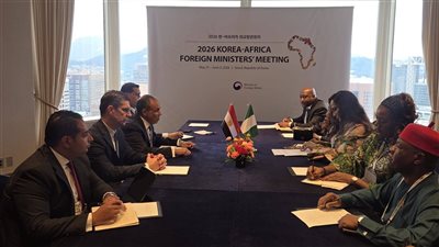 وزير الخارجية يلتقي نظيرته النيجيرية على هامش الاجتماع الوزاري الكوري الأفريقي
