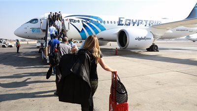 تخفيض رسم مغادرة الجمهورية إلى 100 جنيه و35 جنيه لكل طن أسمنت