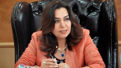 وزيرة التنمية المحلية تستجيب لـ أحمد موسى: توفير باكية ودعم كامل لـ
