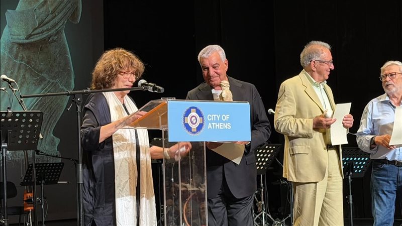 زاهي حواس 