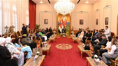 البابا تواضروس الثاني يستقبل وفدًا روسيًّا بالمقر البابوي