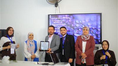 رئيس جامعة قناة السويس: مشروعات التخرج محطة مهمة تعكس مهارات الطلاب 