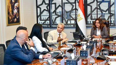 منال عوض توجه بسرعة الانتهاء من دراسات تطوير 