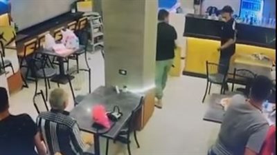 بسبب ركنة سيارة.. الأمن يفحص فيديو مشاجرة داخل مطعم الشيخ وائل بحلوان