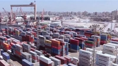 الجمارك تعلن مفاجأة للمستوردين.. إجراءات جديدة تسرع الإفراج عن البضائع