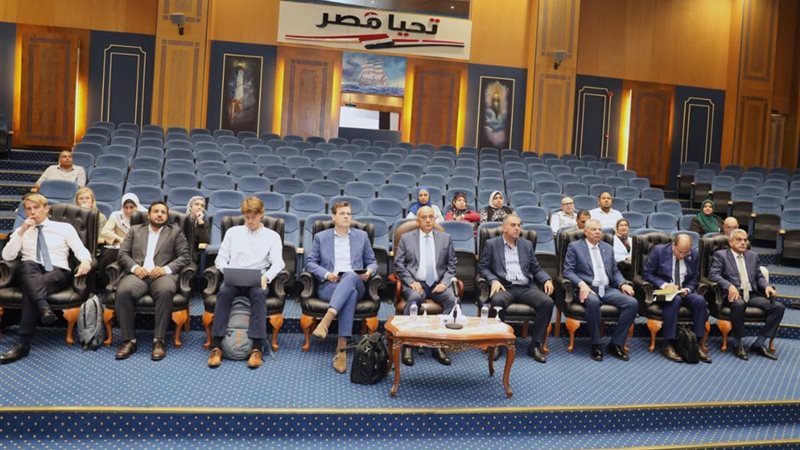 جانب من الزيارة 