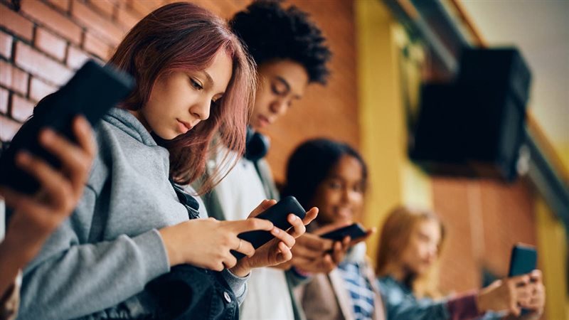 مواجهة العزلة الرقمية