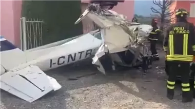 تحطم طائرة خفيفة في إيطاليا.. وفاة الطيار وإنقاذ راكب مصاب من الحطام