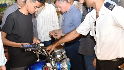 محافظ أسوان يوجه بغلق وتشميع المحلات المخالفة بالسوق السياحى
