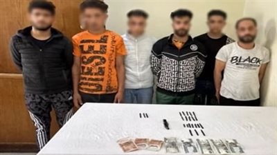 بحوزتهم حشيش وسلاح.. القبض على 6 متهمين خلال تعاطي المخدرات بالبحيرة