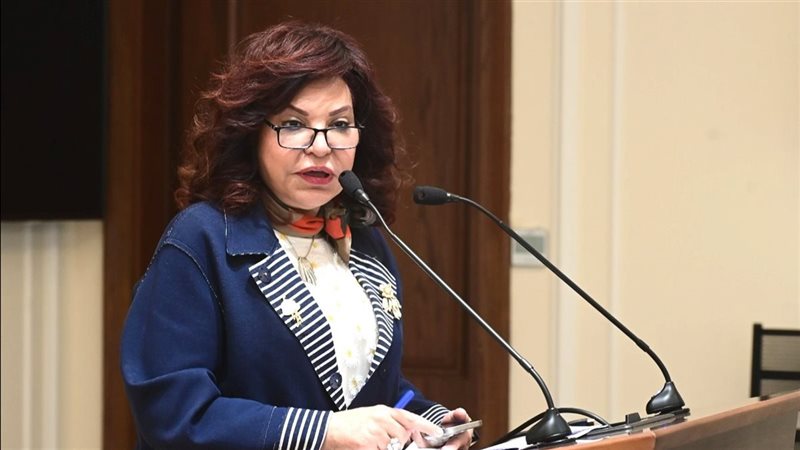 النائبة آمال عبد