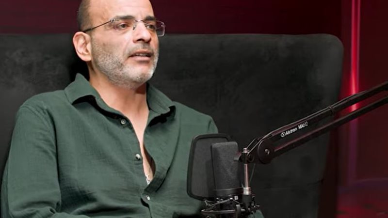 ايمن بهجت قمر 