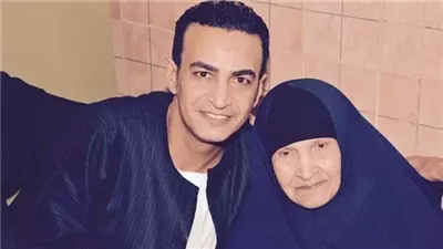 تعرف على سبب وفاة والدة المطرب سمسم شهاب           