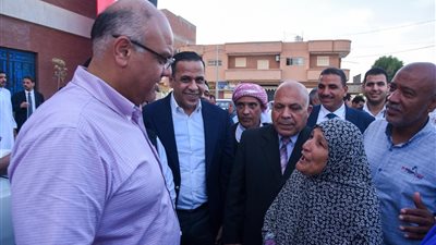 محافظ الإسكندرية يتابع مشروعات 
