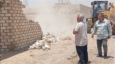 في حملة مكبرة بنجع حمادي.. إزالة 17 تعديا على أملاك الدولة واسترداد 4291 مترا