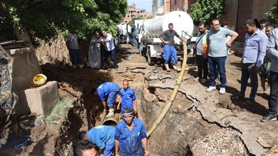 محافظ المنوفية يتفقد ميدانياً موقع انفجار خط مياه «بميت خاقان»