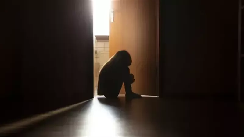 محاكمة مُسن اعتدى