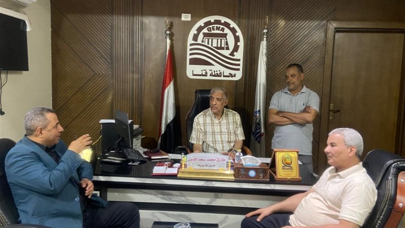 محافظ قنا 