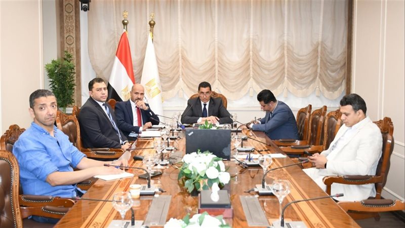 وزير الشباب والرياضة