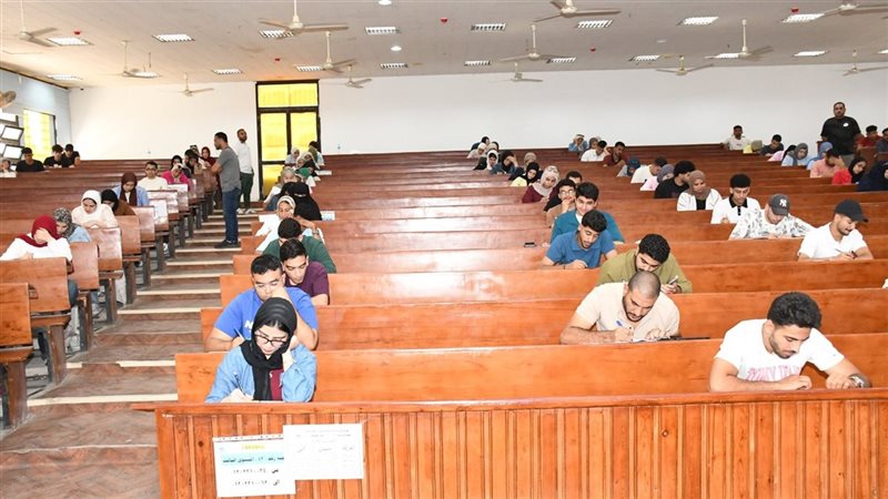 امتحانات الجامعات