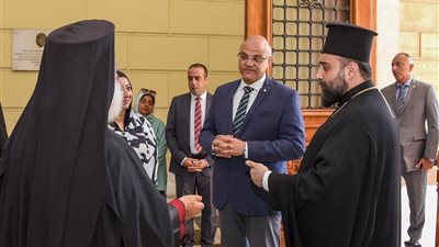 محافظ الإسكندرية يتفقد مشروع تطوير مدرسة 