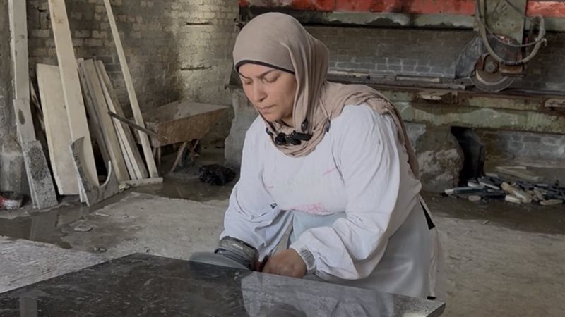 في مهنة الرجال..