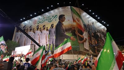 الصراع ينتقل من الحرب إلى المونديال.. أزمة التأشيرات تهز منتخب إيران 