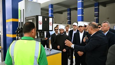 رئيس الوزراء يفتتح محطة تموين سيارات محافظة القاهرة المحوكمة