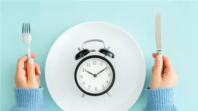 بين الفائدة والمخاطر.. ماذا يقول الأطباء عن الصيام المتقطع؟